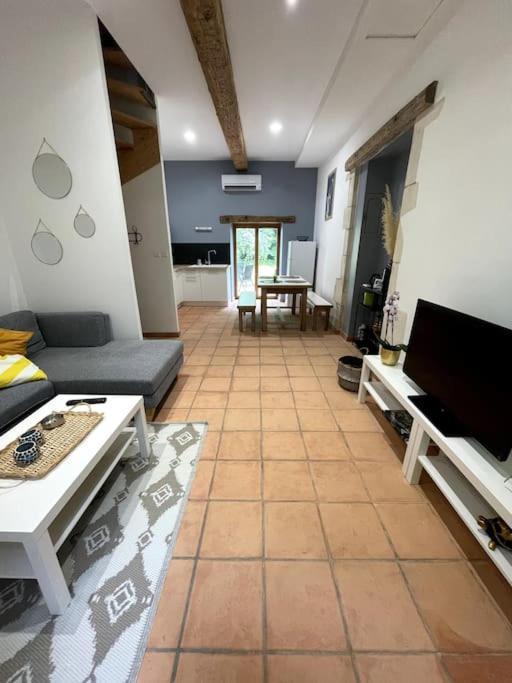 Superbe Appartement Cosy Avec Jardin Nimes Exterior foto