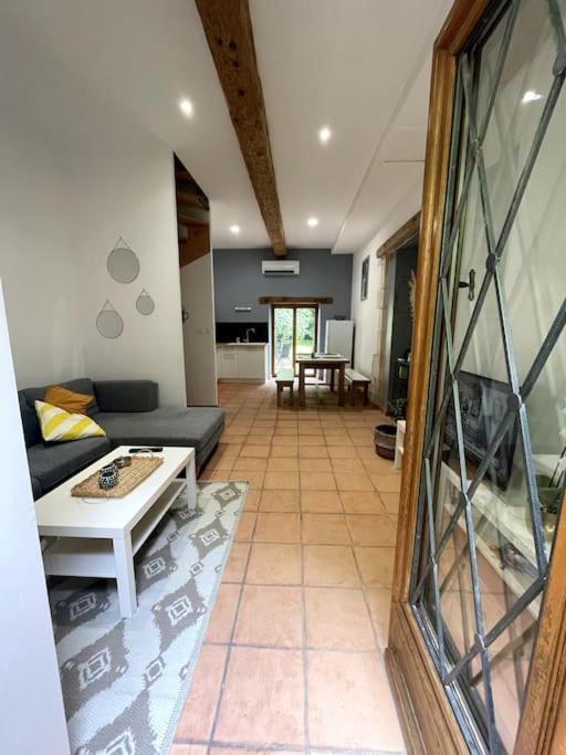 Superbe Appartement Cosy Avec Jardin Nimes Exterior foto